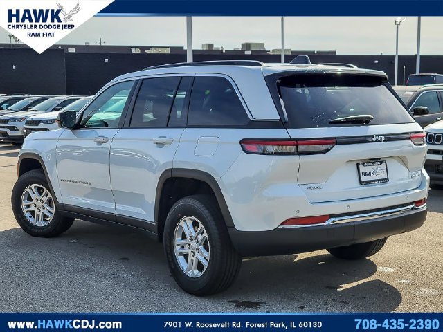 Certified 2025 Jeep Grand Cherokee Laredo w/ Luxury Tech Group I AWD/4WD image 7
