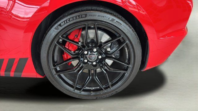 Used 2023 Chevrolet Corvette Z06 RWD image 16