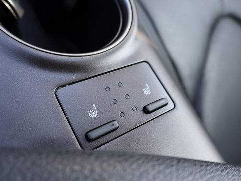 Used 2022 Toyota Camry XSE image 38