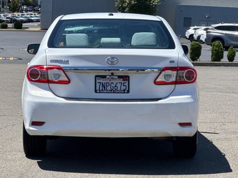 Used 2012 Toyota Corolla LE w/ Premium Pkg FWD image 8