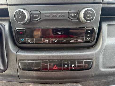 Used 2023 RAM ProMaster 2500 FWD image 17