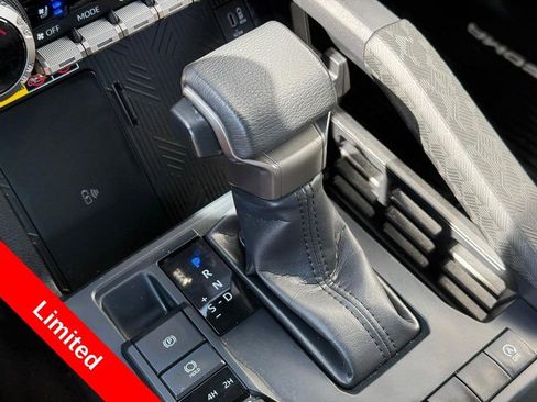 Used 2025 Toyota Tacoma Limited AWD/4WD image 26