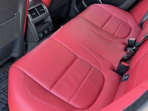 Used 2024 Jaguar XF R-Dynamic SE image 19