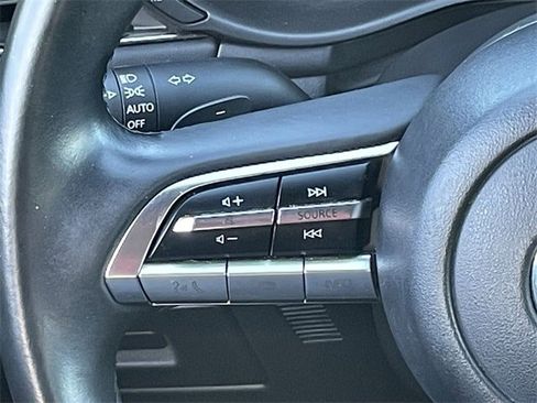 Used 2019 MAZDA MAZDA3 Hatchback w/ Premium Package image 13