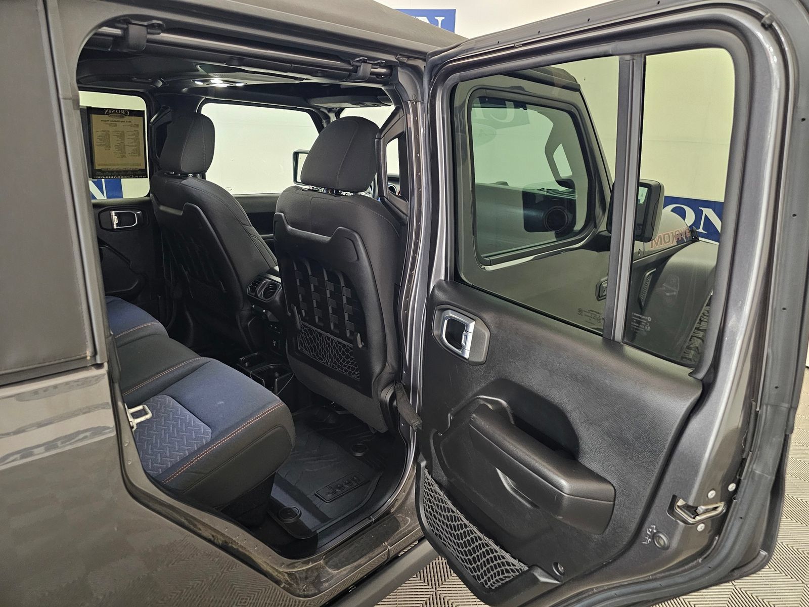 Used 2021 Jeep Gladiator Mojave w/ Safety Group AWD/4WD image 21