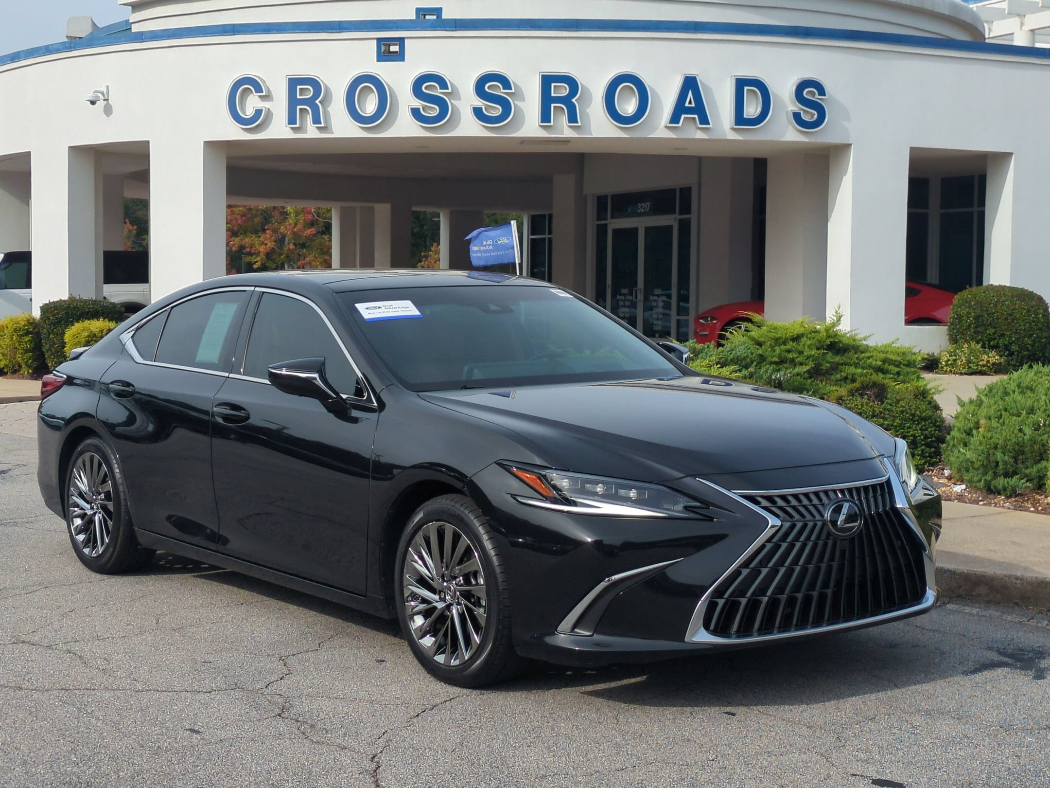 Used 2024 Lexus ES 350 Ultra Luxury w/ Accessory Package (Z2) FWD image 1