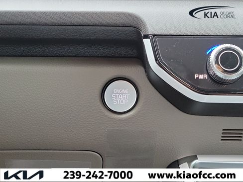New 2026 Kia Carnival EX FWD image 30