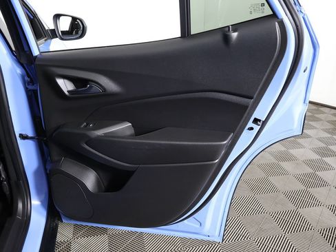 Used 2024 Chevrolet Trax RS w/ Sunroof Package FWD image 27