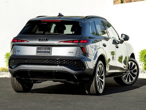 New 2026 Audi Q3 quattro 2.0T AWD/4WD image 8