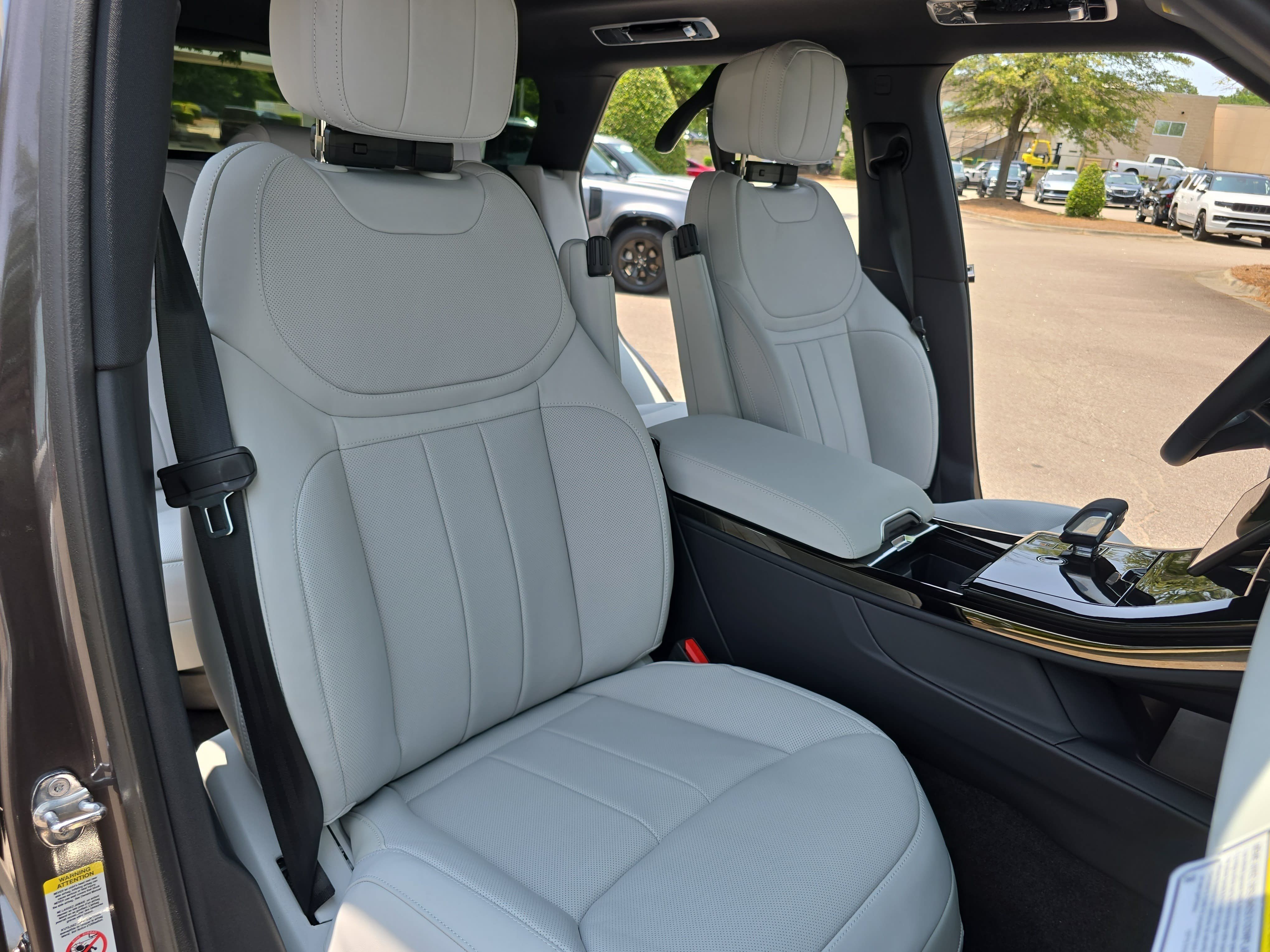 New 2026 Land Rover Range Rover Sport SE AWD/4WD image 10