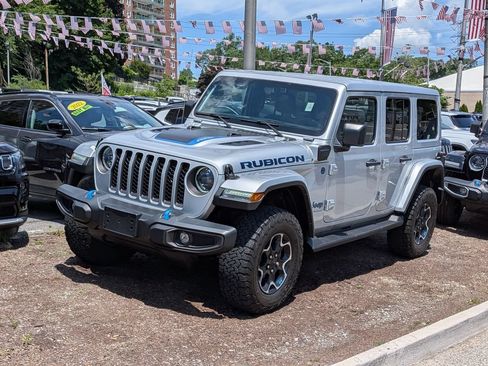Used 2023 Jeep Wrangler Unlimited Rubicon 4xe w/ Cold Weather Group AWD/4WD image 2