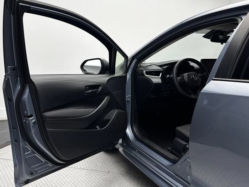 Used 2024 Toyota Corolla LE AWD/4WD image 18