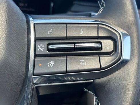 Certified 2024 GMC Acadia Denali w/ Super Cruise Package AWD/4WD image 16