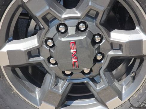 New 2026 GMC Sierra 2500 SLE image 10