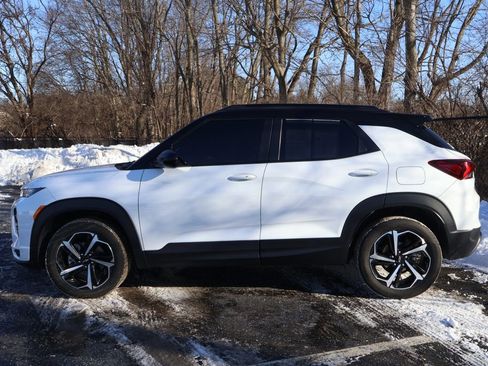 Certified 2023 Chevrolet TrailBlazer RS w/ Sun and Liftgate Package image 5