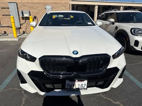 Used 2026 BMW i5 eDrive40 w/ M Sport Package RWD image 10