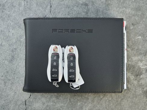 Used 2025 Porsche 718 Cayman GT4 RS w/ Weissach Package image 68