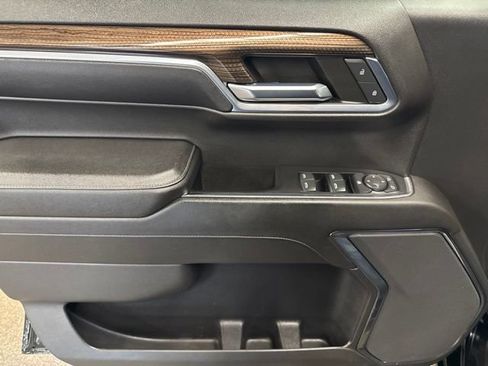 Used 2023 Chevrolet Silverado 1500 LT AWD/4WD image 10