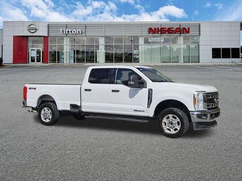 Used 2025 Ford F350 XLT AWD/4WD image 3