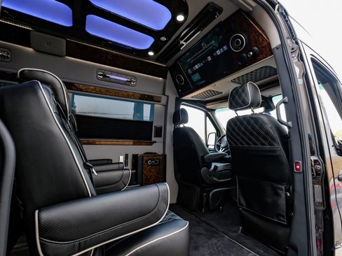 Used 2023 Mercedes-Benz Sprinter 3500 image 80