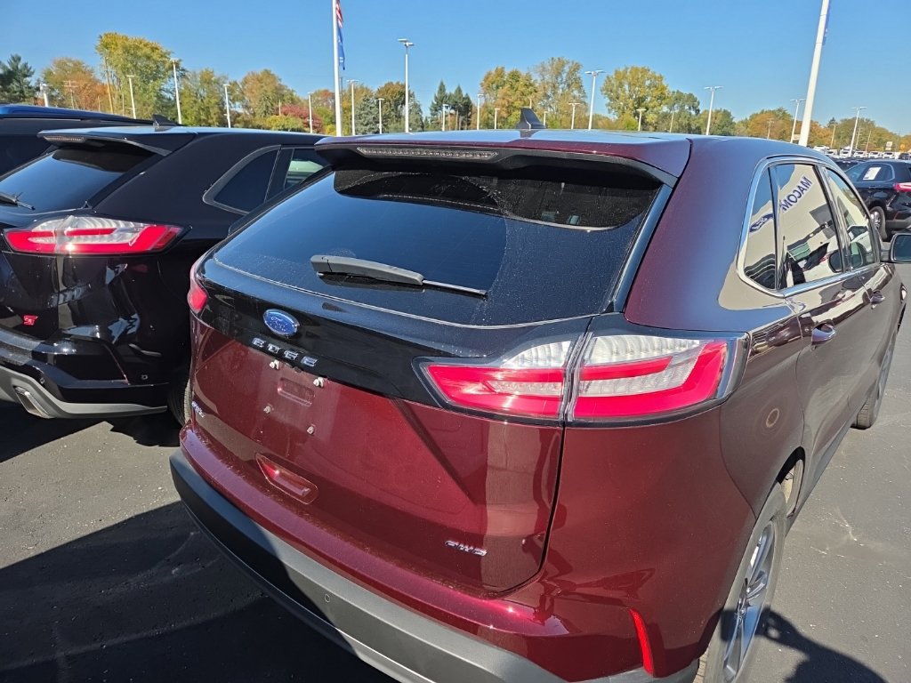 Certified 2024 Ford Edge SEL w/ Convenience Package AWD/4WD image 8