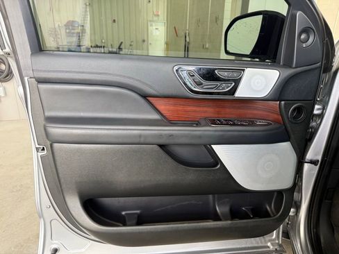 Used 2023 Lincoln Navigator Reserve AWD/4WD image 27