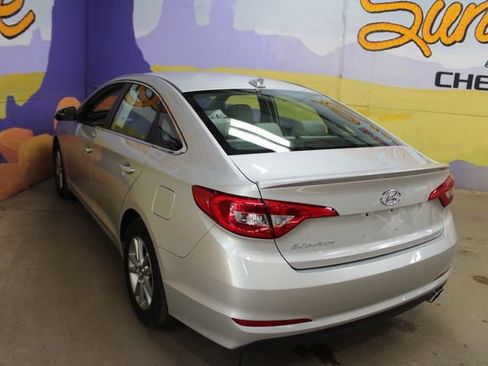 Used 2017 Hyundai Sonata SE FWD image 6