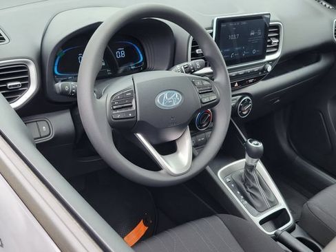 New 2026 Hyundai Venue SE FWD image 5