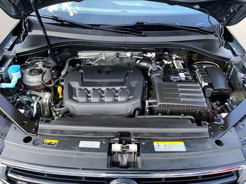 Used 2023 Volkswagen Tiguan SE R-Line AWD/4WD image 19