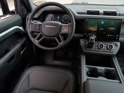 Used 2026 Land Rover Defender 110 X-Dynamic SE AWD/4WD image 15