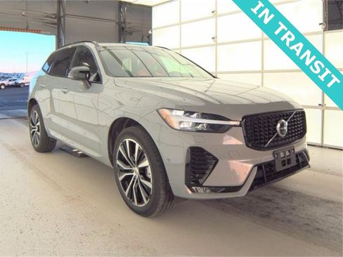 Used 2025 Volvo XC60 B5 Plus image 1