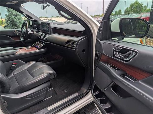 Used 2023 Lincoln Navigator L Reserve AWD/4WD image 14