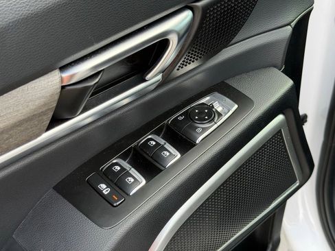 Used 2022 Kia Telluride EX w/ EX Premium Package image 25