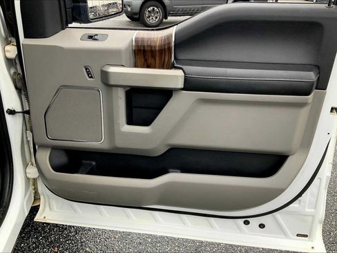 Used 2018 Ford F150 Lariat AWD/4WD image 21
