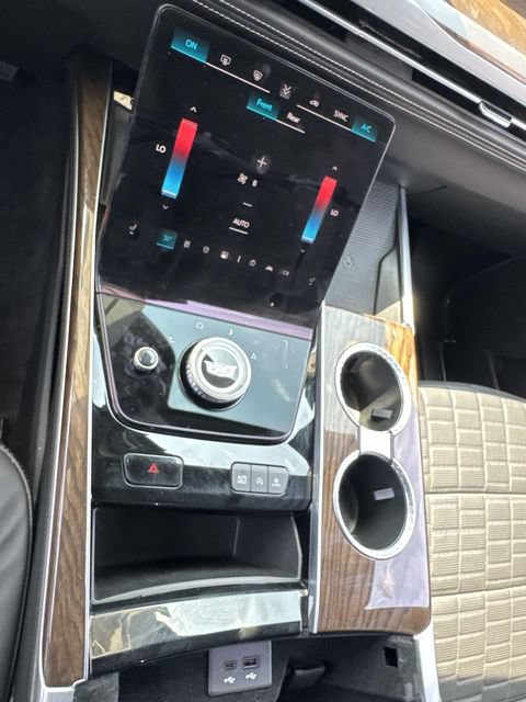 Used 2025 Cadillac Escalade ESV Sport Platinum AWD/4WD image 26