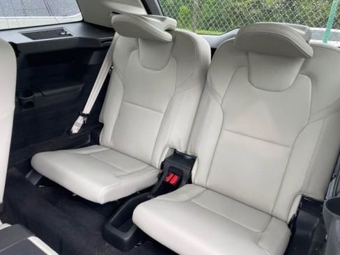 Used 2023 Volvo XC90 B6 Plus w/ Protection Package Premier image 7