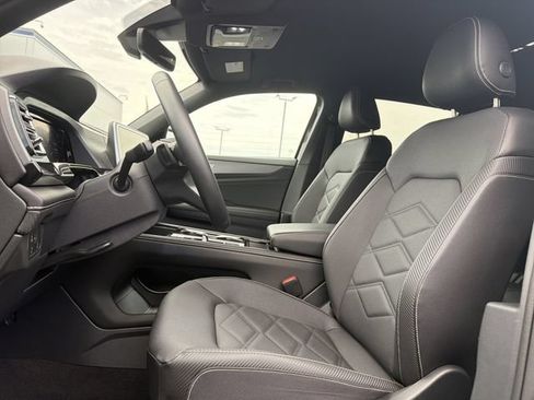 Used 2026 Volkswagen Atlas Cross Sport SE FWD image 14
