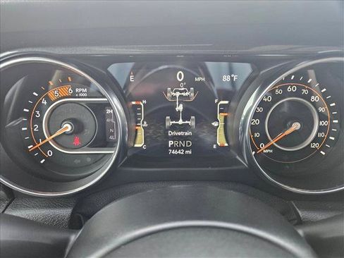 Used 2021 Jeep Wrangler Unlimited Sahara AWD/4WD image 11