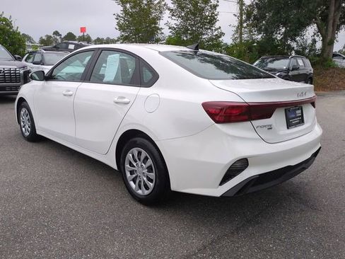 Used 2024 Kia Forte LX FWD image 7