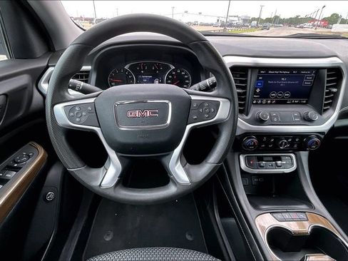Used 2023 GMC Acadia SLE w/ Driver Convenience Package FWD image 5