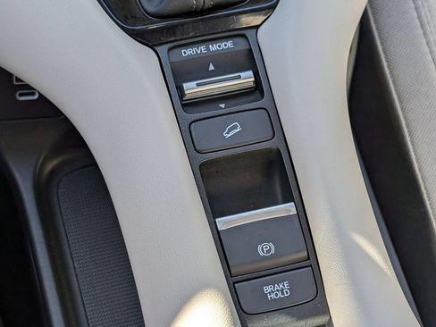 Used 2025 Honda HR-V LX image 33