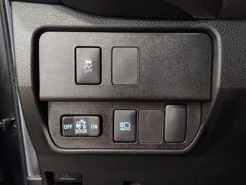 Used 2022 Toyota Tacoma SR5 image 41