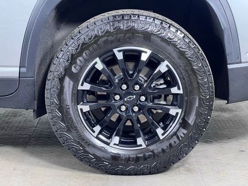 Used 2024 Chevrolet Traverse Z71 w/ Enhanced Driving Package AWD/4WD image 12