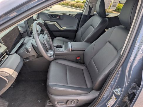 Used 2026 Toyota RAV4 XLE Premium FWD image 2