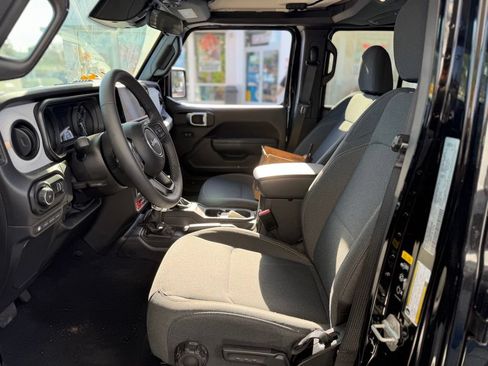 Used 2025 Jeep Wrangler Unlimited Sport S 4xe AWD/4WD image 5