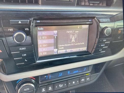 Used 2016 Toyota Corolla LE FWD image 6