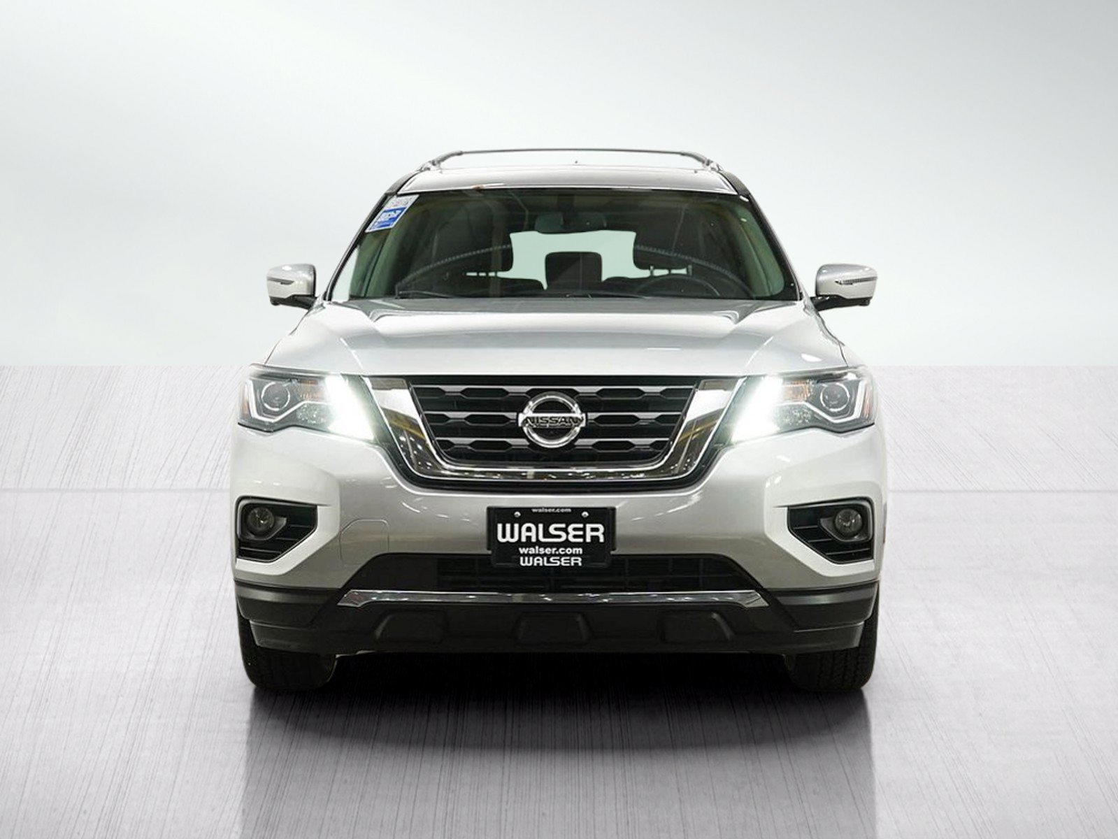 Used 2018 Nissan Pathfinder Platinum w/ Cargo Package AWD/4WD image 8