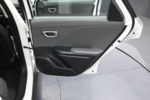 Used 2025 Kia K4 FWD image 29