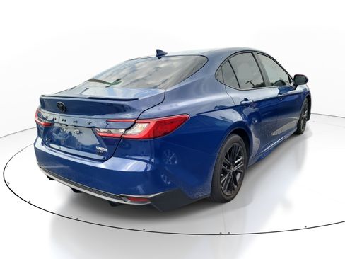Used 2025 Toyota Camry SE w/ Convenience Package FWD image 7