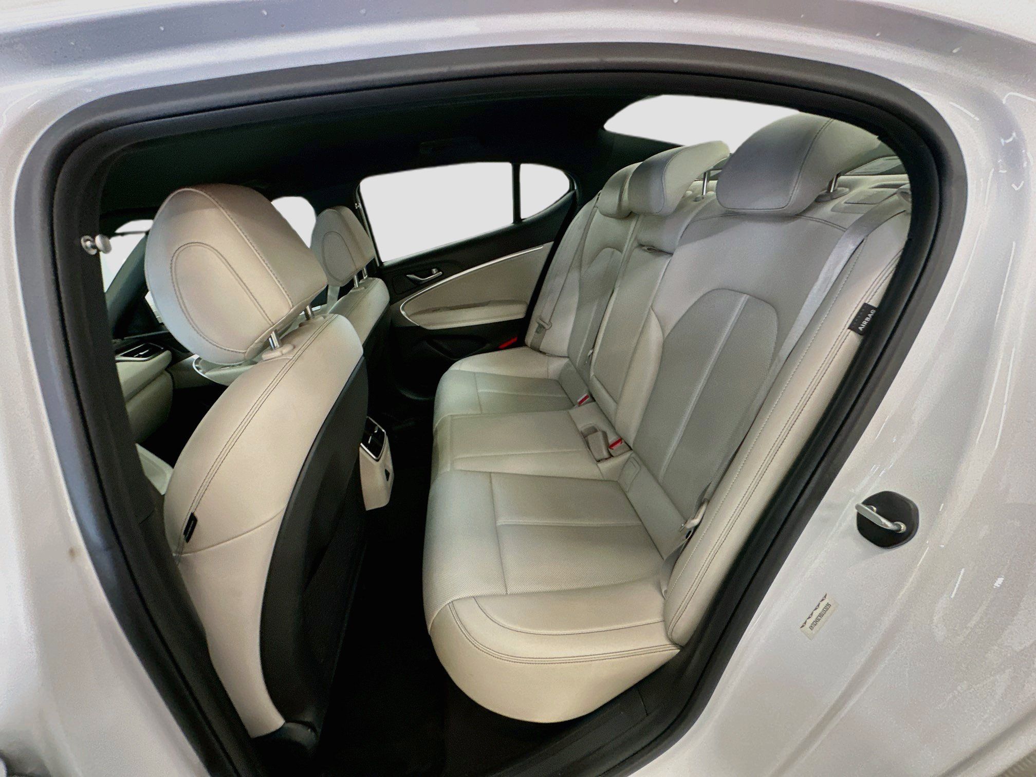 Used 2025 Genesis G70 2.5T AWD/4WD image 29